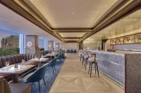 Slohh by Roach Bengaluru, Curio Collection by Hilton - Morgenmad