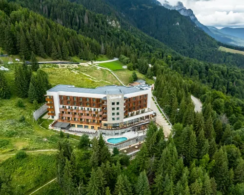 Radisson Blu Hotel, Sinaia Cota 1400 Hotels near Peles Castle