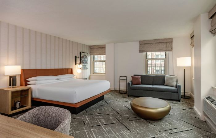 Sheraton Commander Hotel