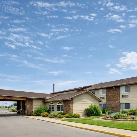 Fireside Inn and Suites Hotels in Devils Lake