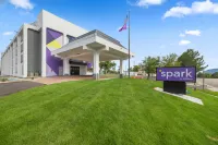 Spark by Hilton Colorado Springs I 25 Central - parkir