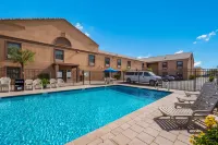 MainStay Suites Extended Stay Hotel Casa Grande - parking