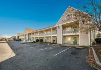 HomeTowne Studios by Red Roof Spartanburg - Asheville Highway - สัตว์เลี้ยง