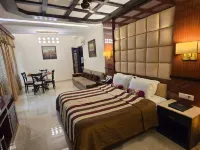 Hotel Southgate Hotels near AIIMS Metro Station