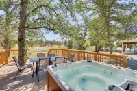 Hot Tub, Game Room, Playset and Fire Pits! - WiFi