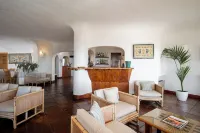 Hotel Valdiola - بار