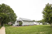 The Play House: Family Retreat 2 Mi to Pawnee Park - 2-Star