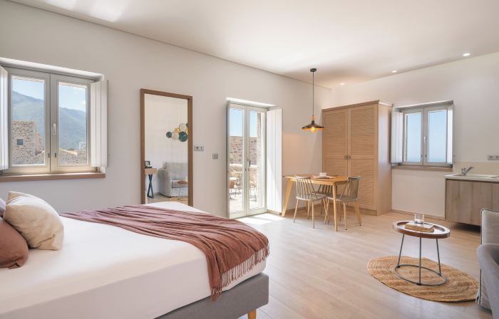 Armantanis Luxury Suites
