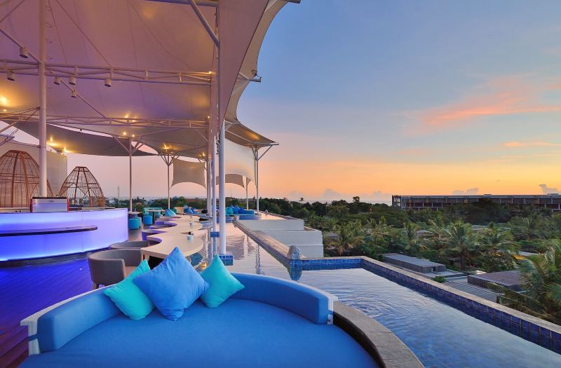 de Vins Sky Hotel Seminyak-Bali Updated 2022 Room Price-Reviews & Deals |  Trip.com