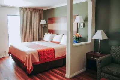 Rodeway Inn & Suites Hôtels à : Lake Havasu City