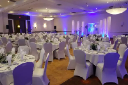 Travelodge Hotel by Wyndham Saskatoon