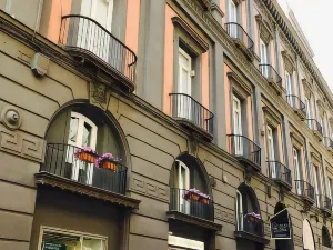 Caruso Place Boutique & Wellness Suites