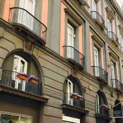 卡魯索廣場精品及養生套房飯店 Hotel Exterior