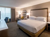 Doubletree by Hilton East Madison East Hotels near Warner Park
