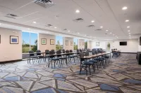 Holiday Inn Express & Suites Chicago - Hoffman Estates Hotels in South Barrington