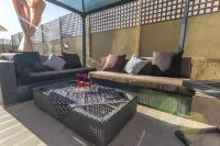 Historic Townhouse with Roof Terrace & Quiet Courtyard – 5Min to Ferry & Market - vasca da bagno