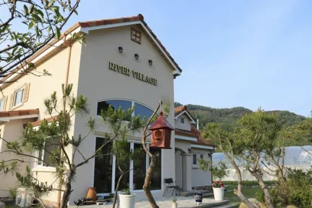 Goesan River Village Pension Отели рядом с достопримечательностью «Shinpoong Hanji Maeul»