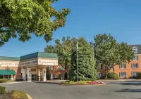 Hilton Wilmington Christiana - Hot Tub