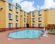 Quality Inn Baytown - Houston East - Swimmingpools