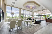 Quality Inn & Suites Kissimmee by the Lake Hotels in Kissimmee