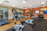 كمفرت سويتس أيربورت - يونيفرستي - نادي رياضي