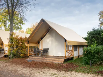 Glampingtent 4 فنادق في Otterlo