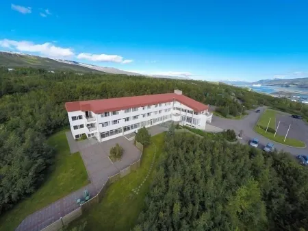 Hotel Kjarnalundur- Aurora Dream - Lodges and Rooms Отели в г. Akureyrarbaer