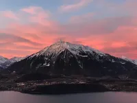 Chalet mit Panoramablick auf das Oberland und den Thunersee Hotels in Sigriswil