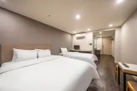 Anyang Illowa Hotel Hotels in 