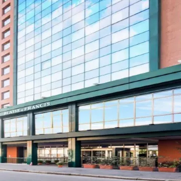 Hotel Blaise & Francis Отели рядом с достопримечательностью «Жилой комплекс «Вертикальный лес»»