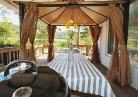 Hoengseong Winter Travel Pension Отели рядом со станцией Hoengseong Station