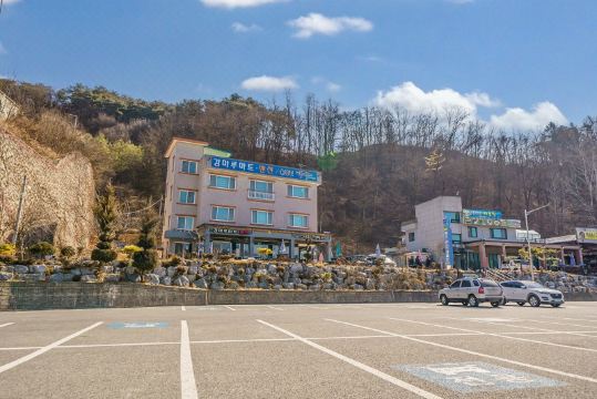 영월 강마루펜션