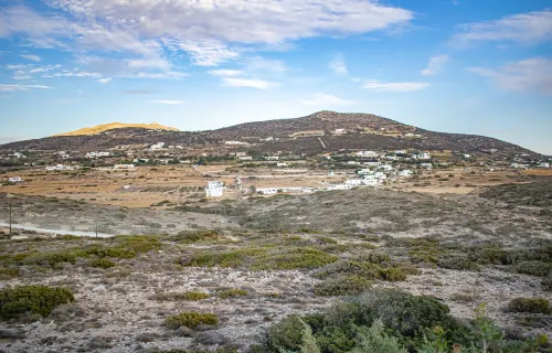 Villa for 6 Guests with Private Pool! in Agia Irini - Walking Distance to Beach!