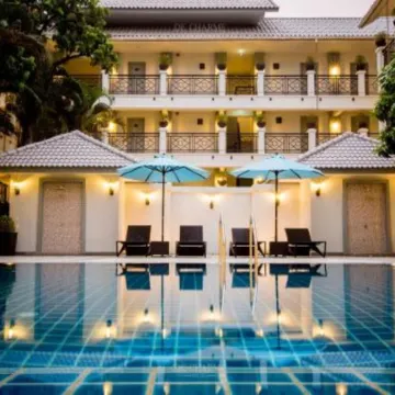 Decharme Hotel Hotels near Wat Phra Singh