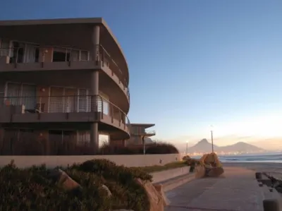 Lagoon Beach Hotel Apartments Hotels near Vrymansfontein Park