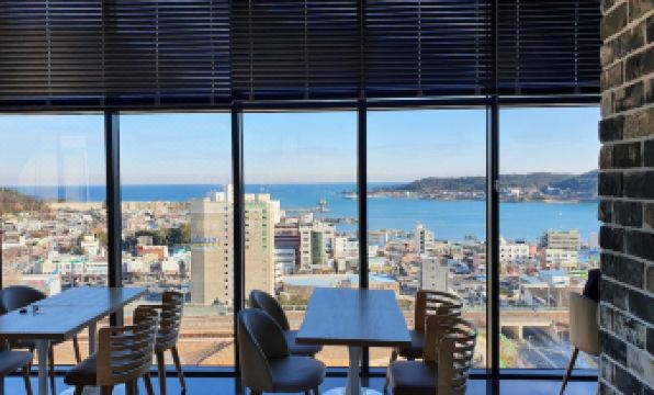 4. 더뮤즈호텔 레지..