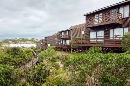 First Group Kowie River Chalets Hotel a Port Alfred
