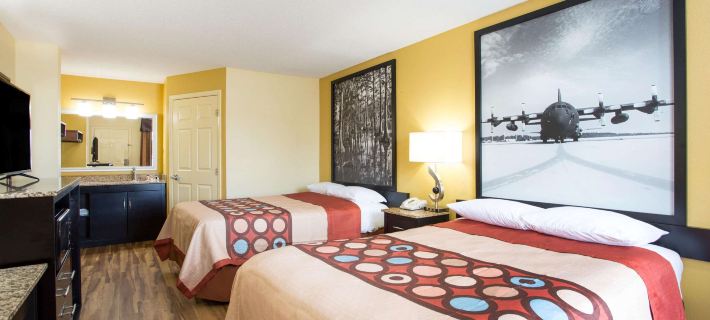 Super 8 by Wyndham Garner/Clayton/Raleigh Отели в г. Джонстон
