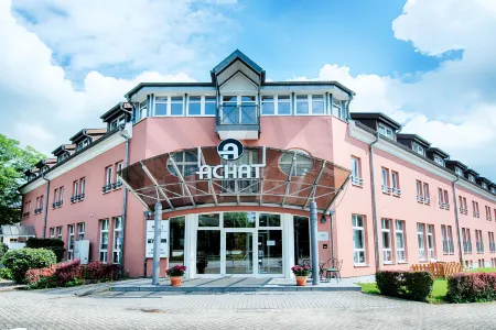 Achat Hotel Schwetzingen Heidelberg Отели рядом с достопримечательностью «FKK Strand Kollersee»