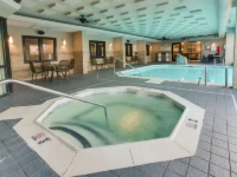 Drury Inn & Suites Louisville East Hotels in Hurstbourne