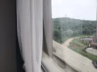 Xian Homestay (Longxiang Road) Hotels near Shineway Frozen Fresh Meat (Xinhai Garden Northeast)