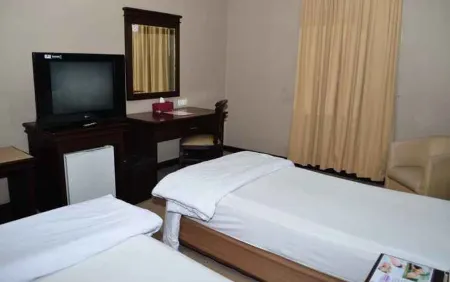 Gold Inn Hotel Отели в г. East Kotawaringin Regency