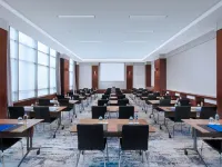 Delta Hotels by Marriott Istanbul Levent Hotels near Axis Istanbul