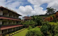 Queen Garden Hotel Managed by Salak Hospitality Hotel a 