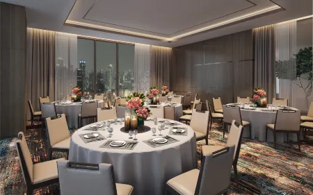 Somerset Central Salcedo Makati Отели рядом с достопримечательностью «Grand Soho Makati»
