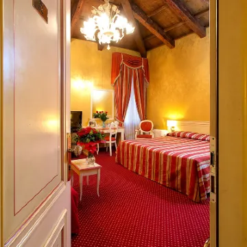 Ca' San Polo Hotels near Grand Canal