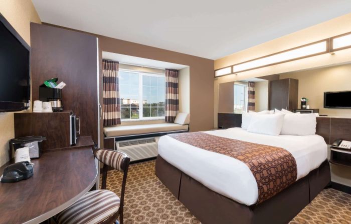 Microtel Inn & Suites by Wyndham Dickinson