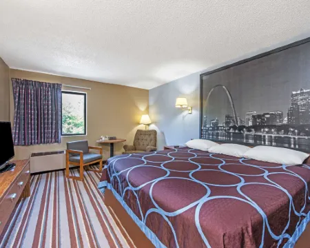 Super 8 by Wyndham Sullivan Hotels in Sullivan