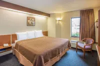 邁爾斯堡機場Travelodge by Wyndham飯店 - 2 星級