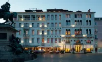 Londra Palace Venezia Hotels near Arsenale